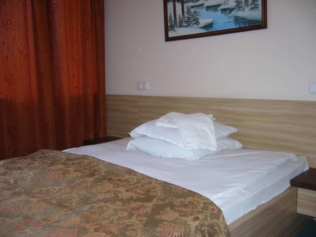 Taurage Hotel Room photo